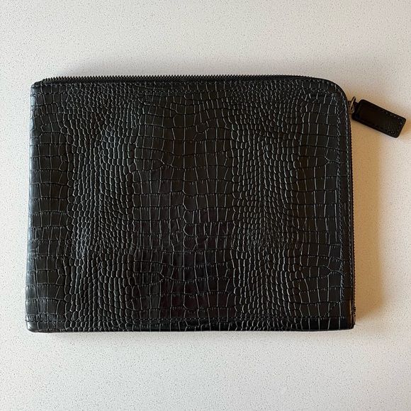 Banana Republic Handbags - Banana Republic Leather Crocodile Look iPad Case or Large Clutch